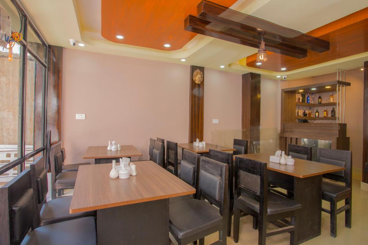 Oyo 260 Hotel Cultural Inn Катманду Екстериор снимка